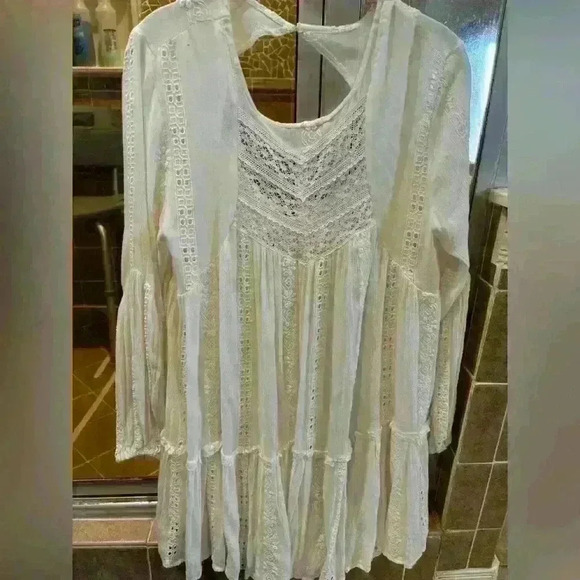 Free People “Kiss kiss” lace inset tunic/dress. Size Medium. - Picture 2 of 6